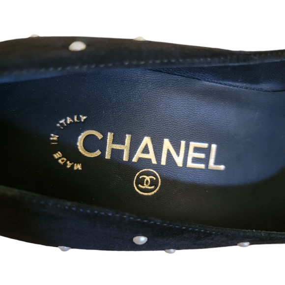 Chanel Black Suede Leather CC Logo Cap Toe High Heels Pearl Pumps 8 38.5 G33423 - Picture 9 of 14